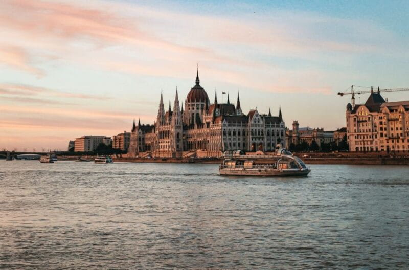Budapest: 1-Hour Evening Sightseeing Cruise with Drink - Final Thoughts: Why You Should Consider This Cruise