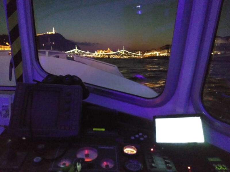 Budapest: 1-Hour Private Boat Cruise - Introducing Budapest’s 1-Hour Private Boat Cruise