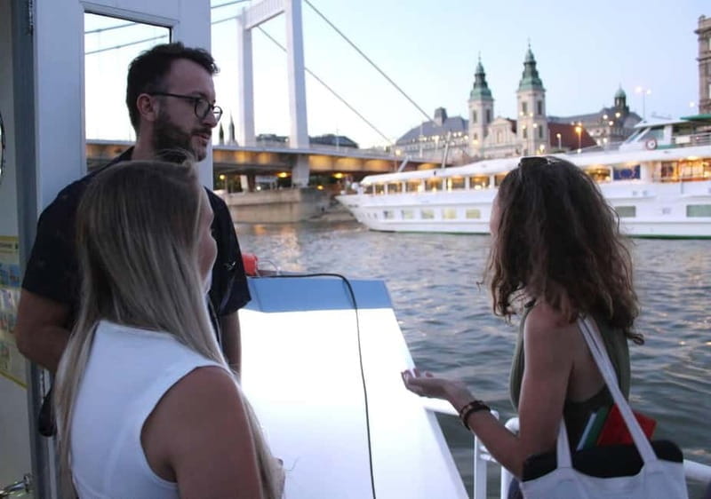 Budapest: Boat Cruise with Personal Live Guide and Drink - Who Should Consider This Cruise?