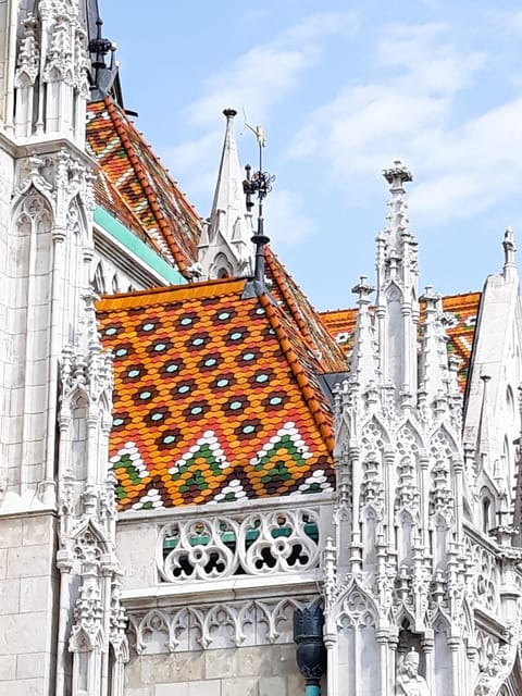 Budapest: Buda Castle Walking Tour & Folk Music Performance - Scenic Walks with Breathtaking Vistas