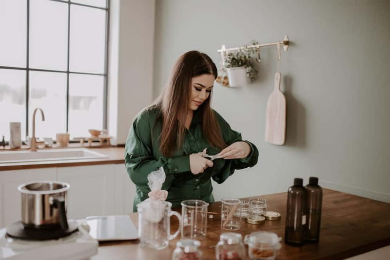 Budapest: Candle Making Masterclass with 5 Candles to Make - Key points / Takeaways