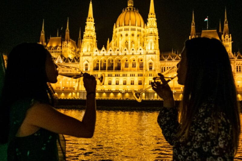 Budapest: Candlelit Dinner River Cruise with Live Music - Key points / Takeaways