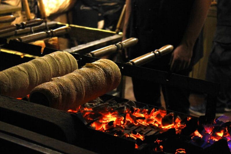 Budapest Christmas Walking Tour w Entry to Basilica - Key points / Takeaways