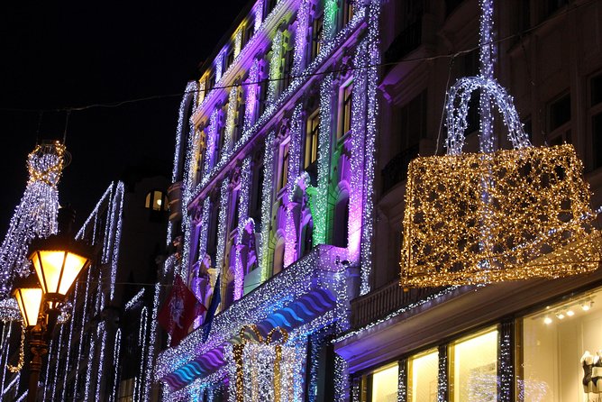 Budapest Christmas Walking Tour With Basilica Entry - Meeting and End Points