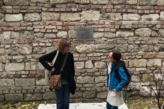 Budapest City Walk in Jewish Quarter - Culture, Art, and Cuisine