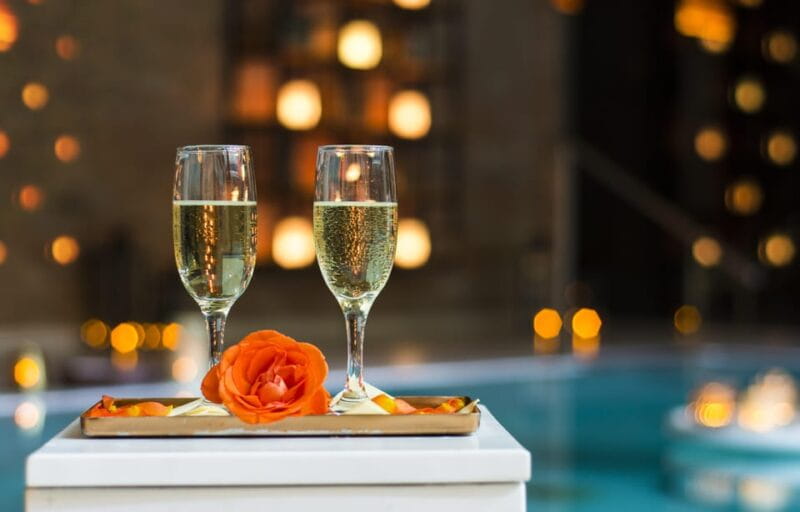 Budapest: Couple Holistic Swedish Massage with Jacuzzi Time - Who Should Consider This?