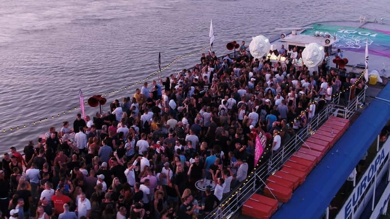Budapest: Cruisin' Boat Party Tour with Electronic Music - Who Will Love This Experience?