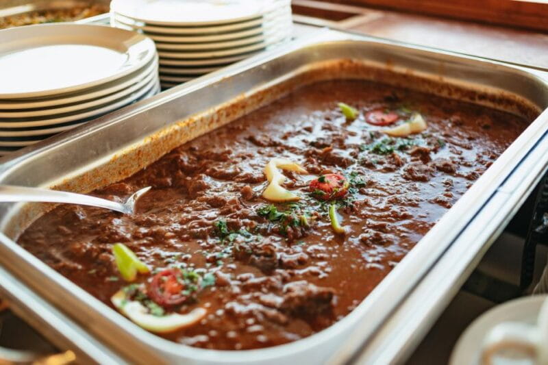 Budapest: Danube Cruise with Hungarian Dinner and Live Music - The Sights at Night: A Photo-Friendly Panorama