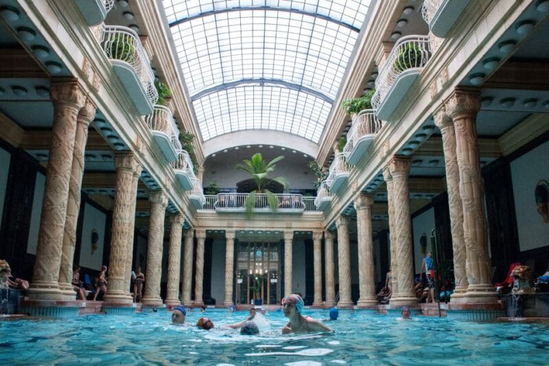 Budapest: Full-Day Gellért Spa Ticket - The Architecture and Atmosphere