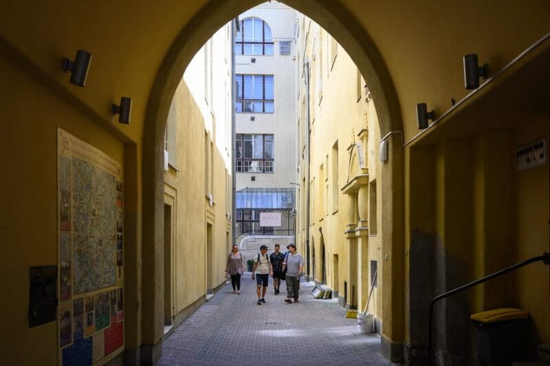 Budapest: Jewish History with Local Guide & Synagogue Ticket - Final Thoughts: Who Should Take This Tour?