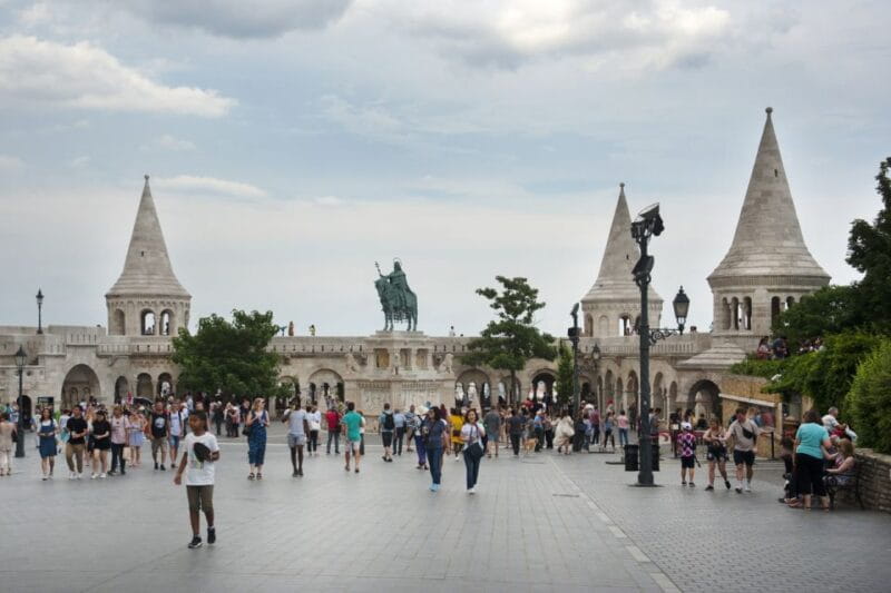 Budapest: Multilingual Highlights Tour - Price and Logistics: Does It Offer Good Value?