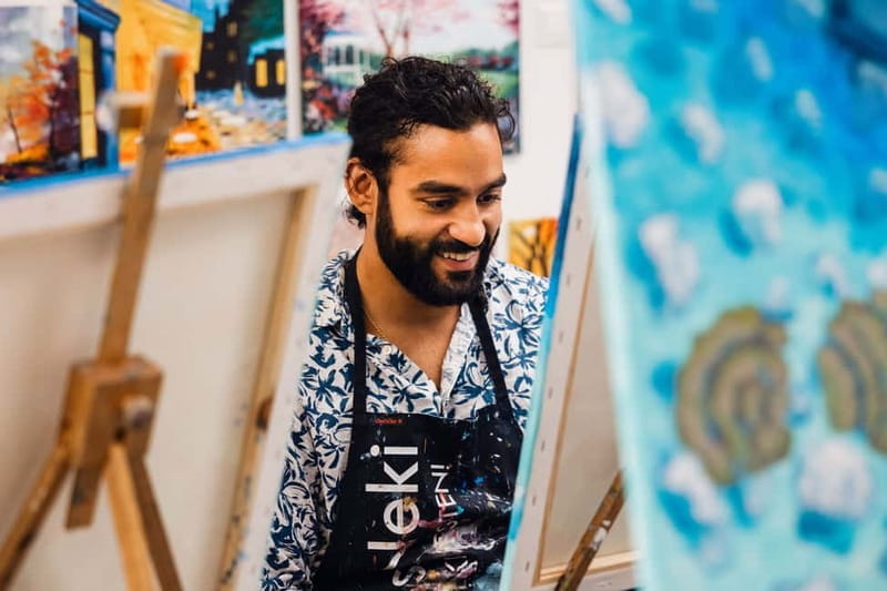 Budapest: Paint and sip experience - Entering the Studio: What to Expect