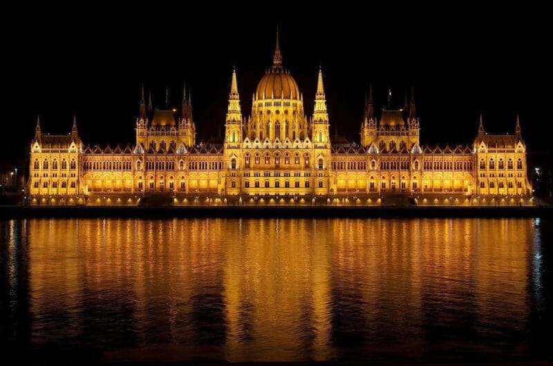 Budapest: Private Night Tour with a Local - Starting with the Highlights: What Makes This Tour Special