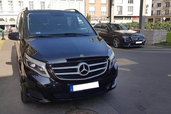 Budapest Private Round Trip Airport Transfer in a Luxury Car - Why a Private Luxury Transfer Is a Solid Choice in Budapest