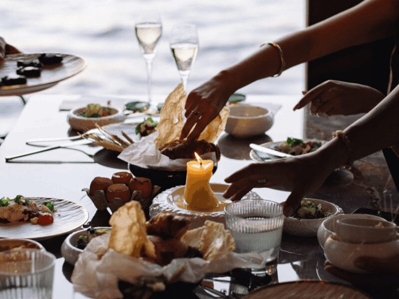 Budapest: Romantic Dinner Cruise-Live Music&Unlimited Drinks - FAQ