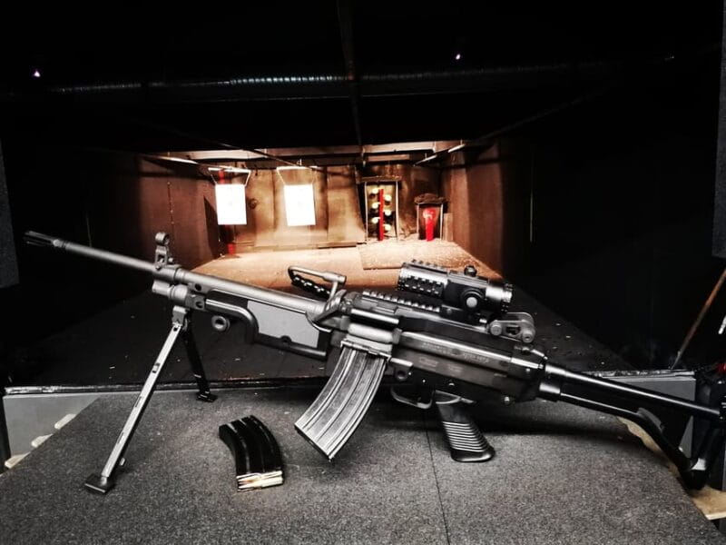 Budapest: Shooting Experience for Couples, The Perfect Date - An Unconventional Romantic Adventure in Budapest