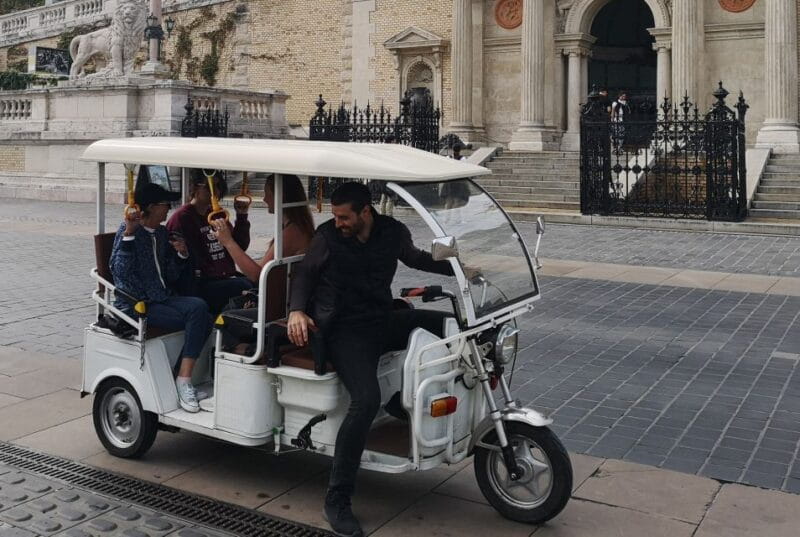 Budapest: Sightseeing Tour by Electric Tuktuk - FAQ