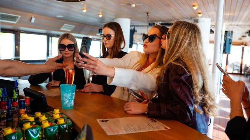 Budapest: Sip & Sail Danube Cruise with Prosecco Cocktails - The Full Experience: What to Expect on the Danube Sunset Cruise