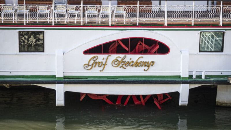 Budapest: Summer Brunch & Cruise with Prosecco or Cake - Who Will Love This Experience?