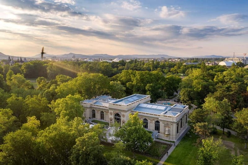 Budapest: Szabolcs Bozó Exhibition Soulmate  Guided Tour - Detailed Breakdown of the Tour Itinerary