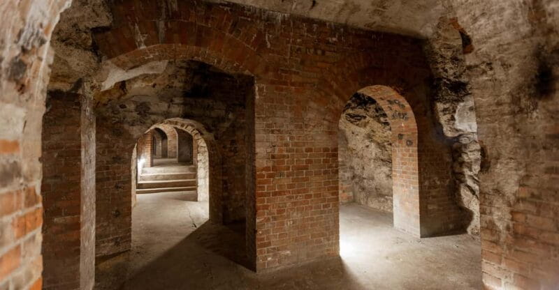 Budapest: The WWII Siege of Buda Castle & Bomb Shelter Tour - Who Should Consider This Experience
