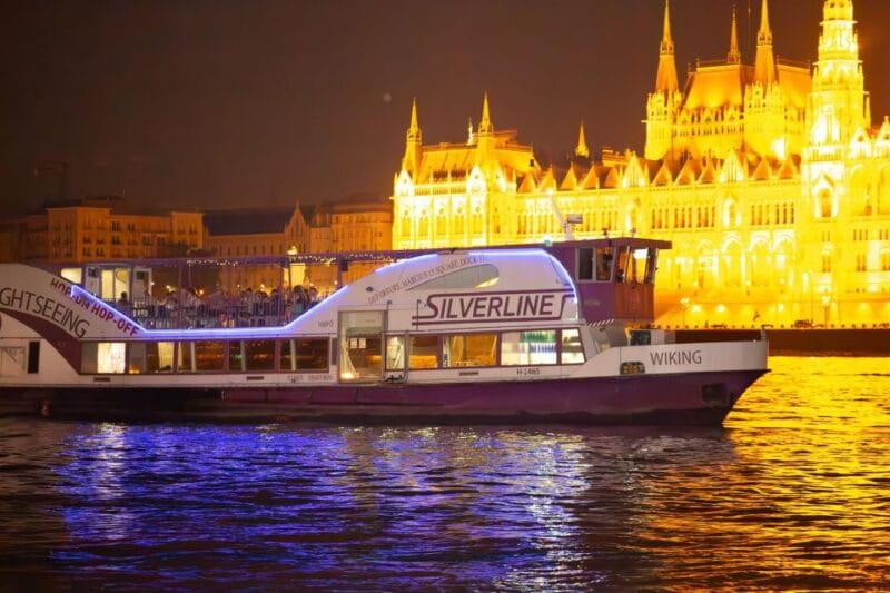 Budapest: Unlimited Prosecco and Wine Sightseeing Cruise - Price and Value
