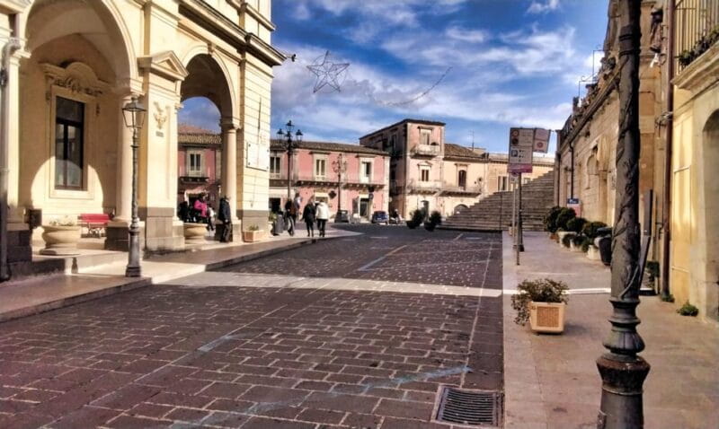 Buscemi, Aci Trezza, Acireale: lunch and dinner every days - FAQ