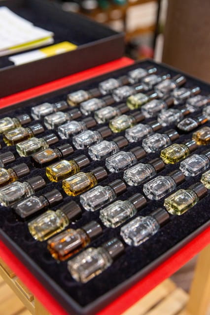 C/Echegaray 5 Málaga center: Malagueño Massage: Massage + Wine Tasting - Practical Tips