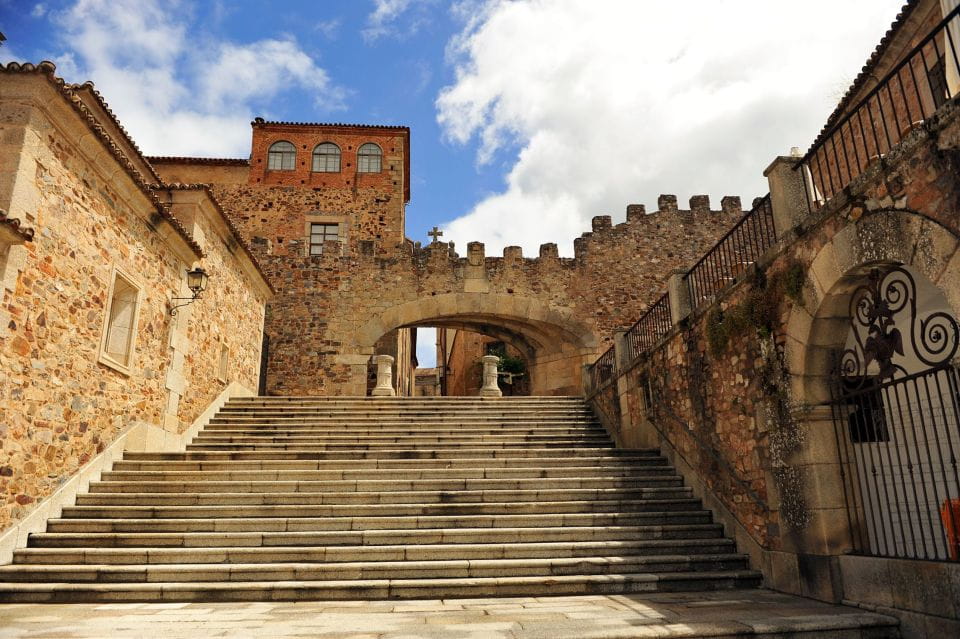 Cáceres: Guided City Highlights Walking Tour - Meeting Point Details