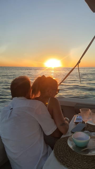 Cadiz Bay: Sunset boat tour "Fall in Love" - Why the Sunset in Cádiz is Truly Special