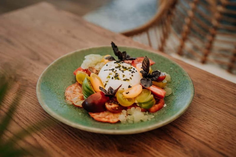 CALA D'OR: Gourmet Tapas Dinner with House Wine - The Guided Experience: Knowledgeable Hosts