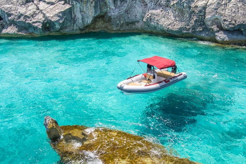 Cala Gonone: 6-Metre Dinghy Rental (without boat licence) - Key points / Takeaways