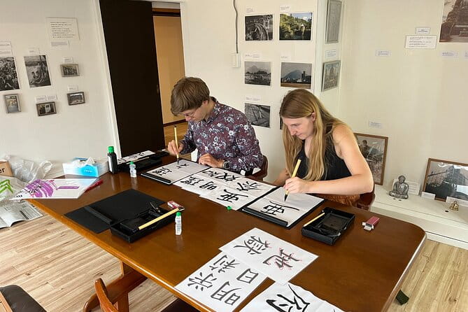 Calligraphy Class for Beginners in a Century-old Japanese House - Immersive Cultural Experience