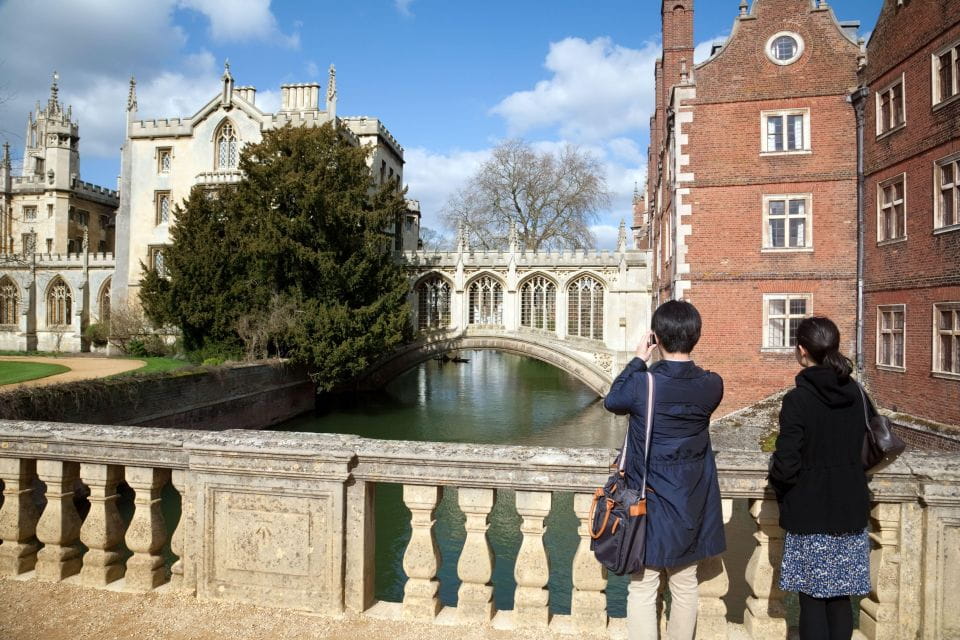 Cambridge: Chinese University Student-Guided Walking Tour - Acclaimed Graduates and Achievements