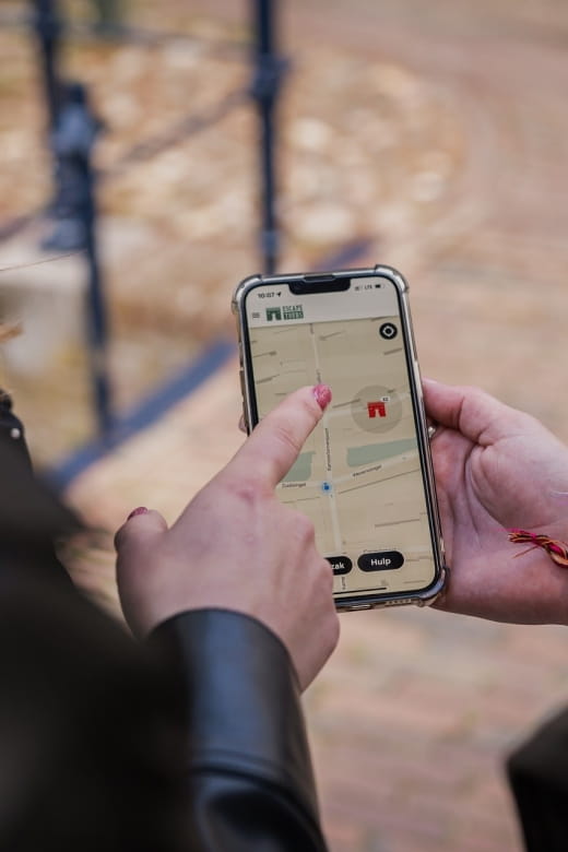 Cambridge: Escape Tour - Self Guided Citygame - Solving Riddles and Clues