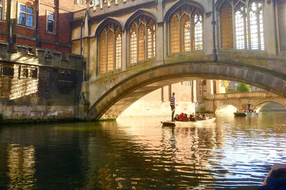 Cambridge: Guided Punting Tour - Pricing and Booking
