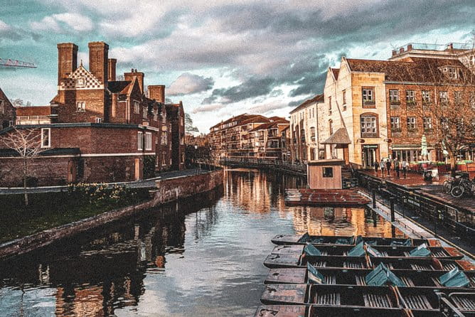 Cambridge Riverside Walk From Queens College to Trinity College - Practical Tips for Making the Most of Your Walk
