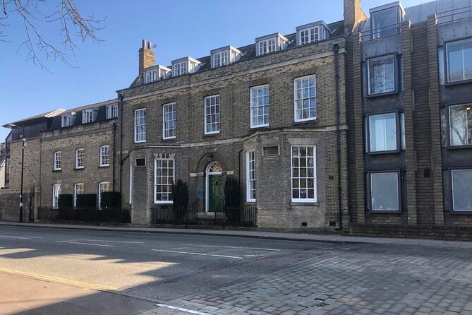 Cambridge Science Tour - Explore Cambridges Science Legacy