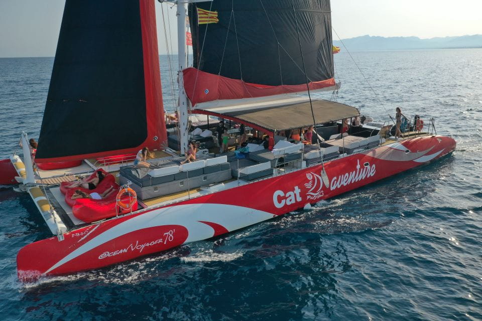 Cambrils: Catamaran Cruise Drinks and Optional BBQ Lunch - Food and Beverages