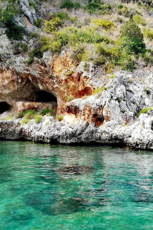 Camerota: boat tour exploring Baia Infreschi - Exploring the Coastal Beauty of Camerota