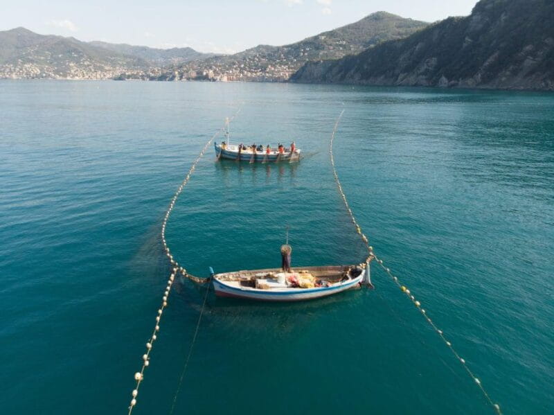 Camogli: Boat Tour on the trail of the Tonnarella - Discovering Camogli and its Coastal Charm