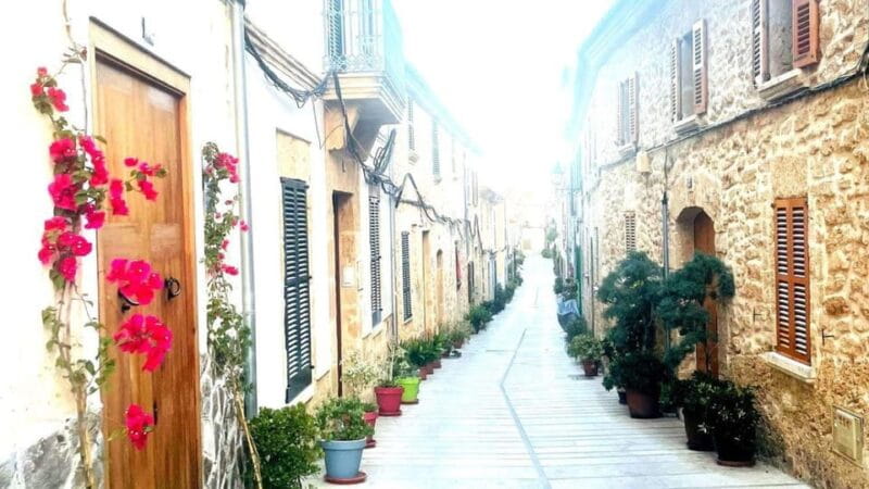 Can Picafort: FunForTwo, couple adventure game and city walk - Key points / Takeaways