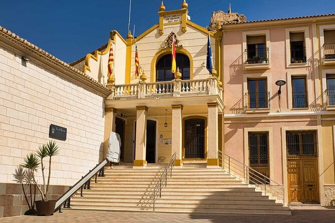 Canelobre Caves and Busot Tour with Transfer from Alicante - The Tour Experience in Detail