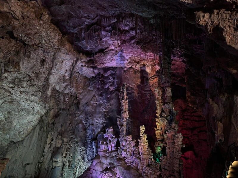 Canelobre Caves and Busot Village Tour including transfer - Who Will Love This Experience?