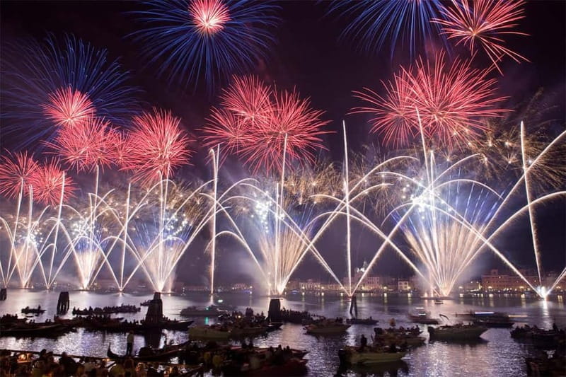 Cannes : Mandelieu Fireworks by private boat - The Itinerary in Detail: How the Evening Unfolds