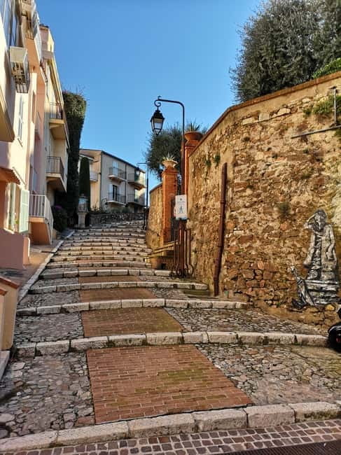 Cannes Walking Tour with Little Souvenir - Discovering Cannes on Foot: A Thorough Review