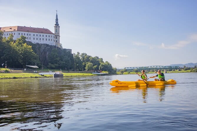 Canoeing on the Elbe river and Bike rental from Dín to Schmilka - Bike Ride Back: Scenic and Easy Along the Elbe Cycle Route