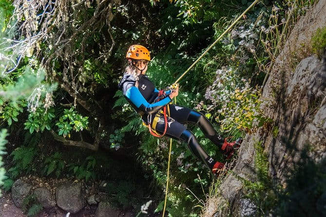 Canyoning Madeira - Private Tour - best experience for beginners - A Deep Dive into the Madeira Canyoning Tour