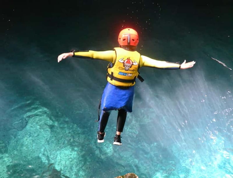 Canyoning The Challenge - Experience Review of Canyoning The Challenge in Tuscany