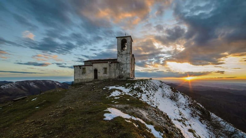 Capanne di Marcarolo Park: hiking on Mount Tobbio - Who Should Consider This Hike?